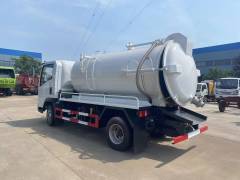 Heavy Duty Truck HOWO 5 cubic meter sewage suction truck