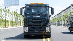 Isuzu lifting joint clearance vehicle