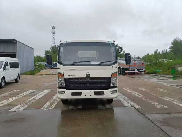 Heavy Duty Truck HOWO Light Truck Clearance Vehicle