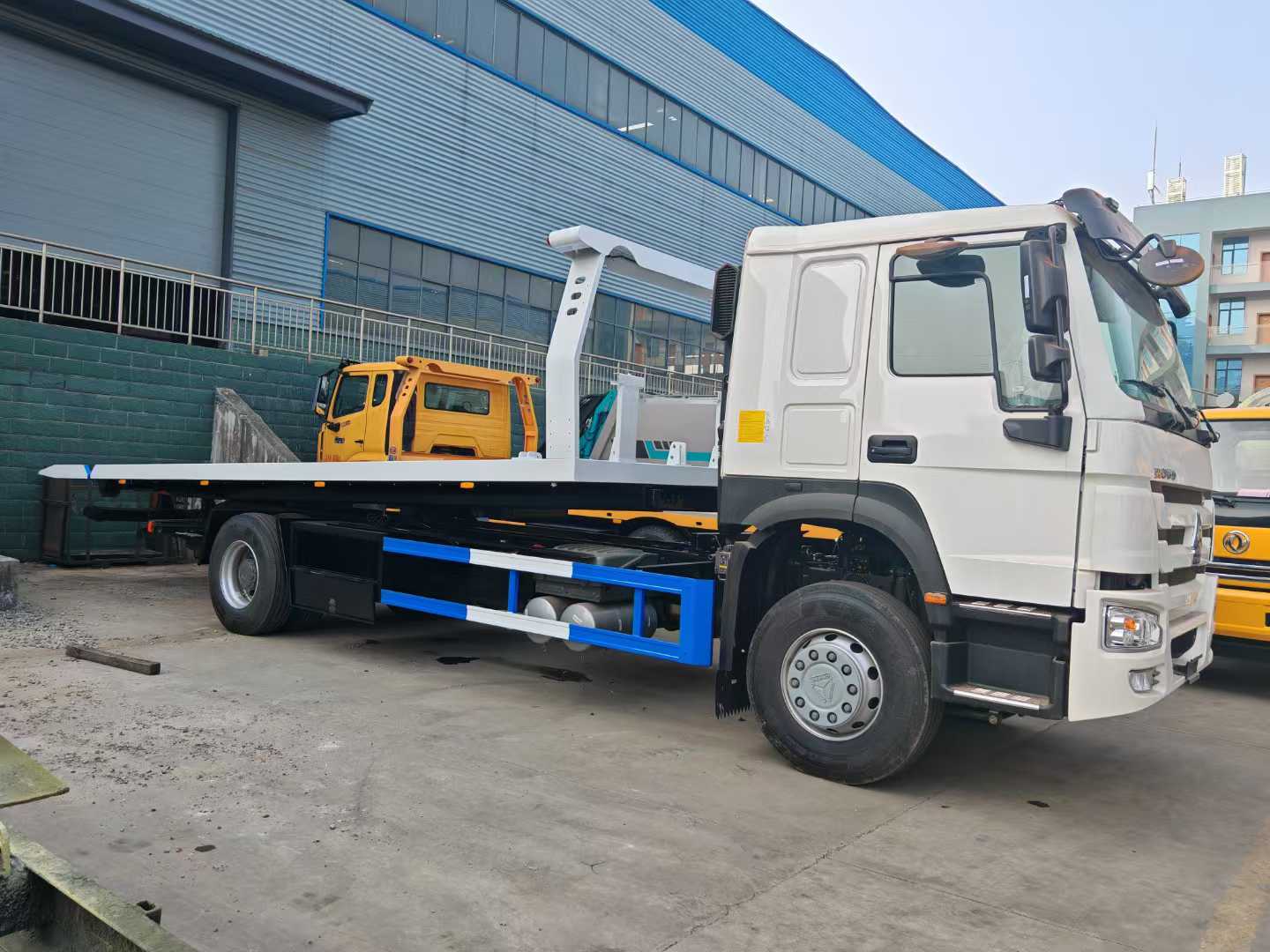 Heavy Duty Truck HOWO 10 ton Heavy duty Obstacle Clearing Vehicle