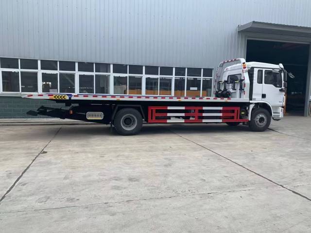 SHACMAN L3000 obstacle clearing trailer