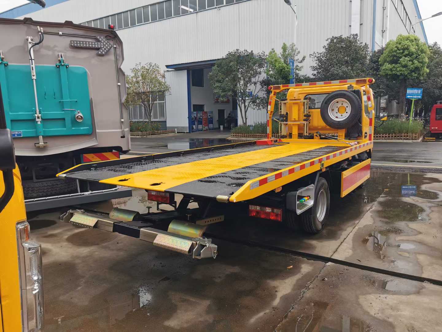 Dongfeng Kaipu 4X2 Recovery Vehicle