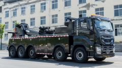 Isuzu lifting joint clearance vehicle
