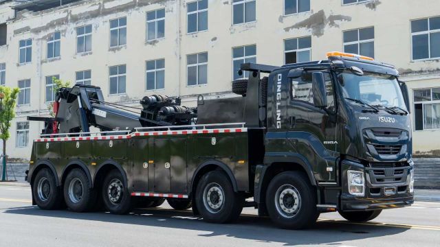Isuzu lifting joint clearance vehicle