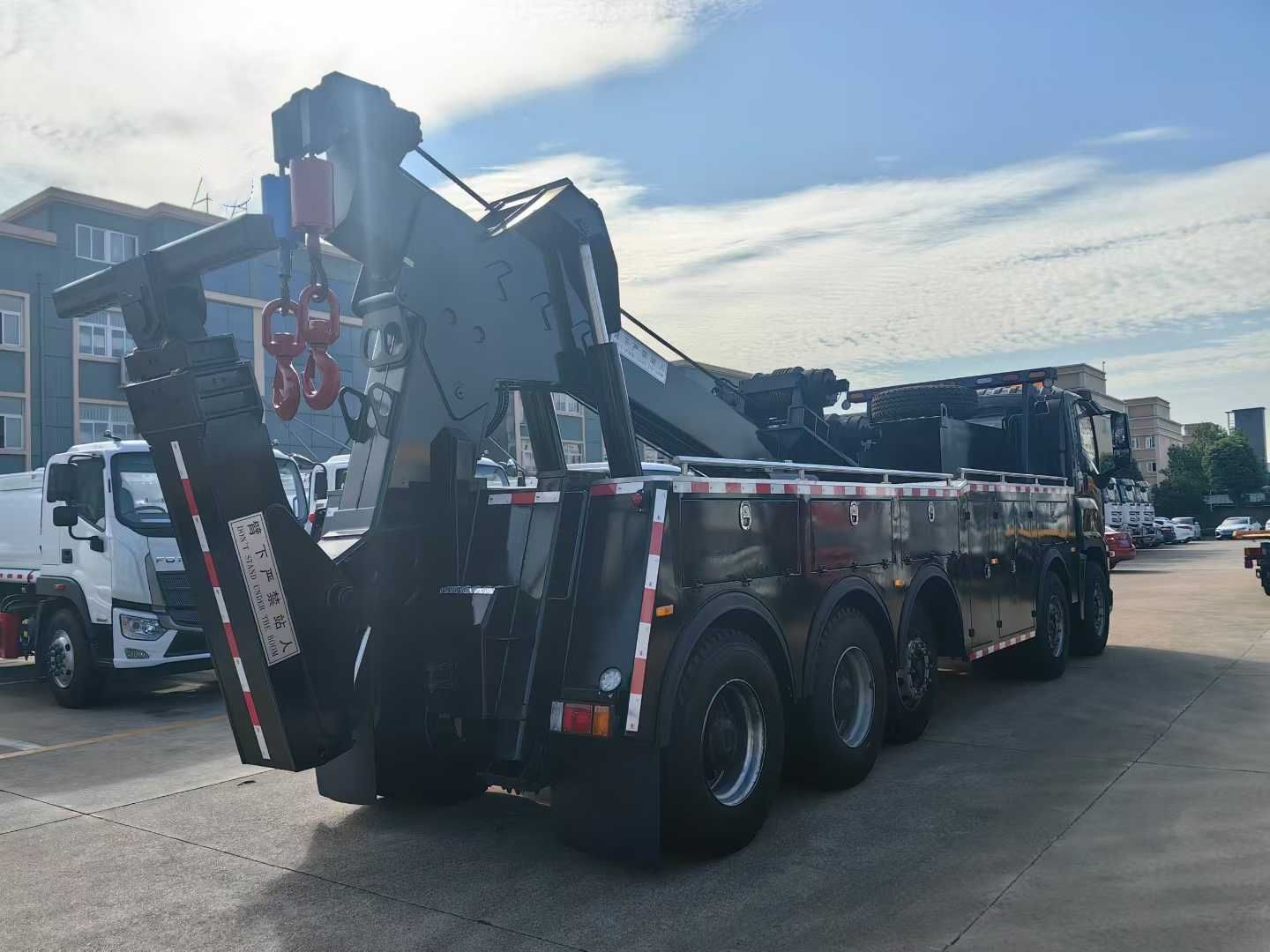 Isuzu lifting joint clearance vehicle