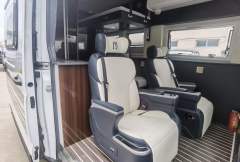Datong V90 long wheelbase, high roof, rear wheel drive, twin tires, length 5.95, width 2, height 2.59