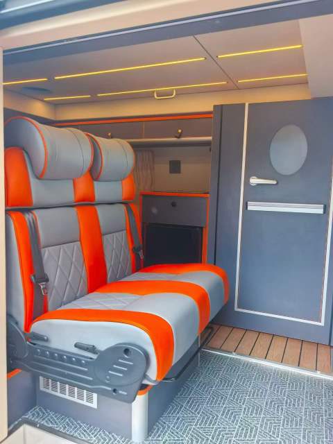 Jiangling Fushun short axis low top with raised roof small RV