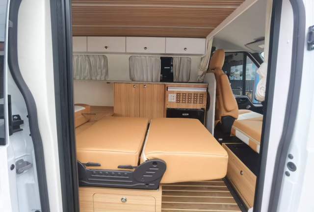 Jiangling Fushun Short Axle Low Top RV