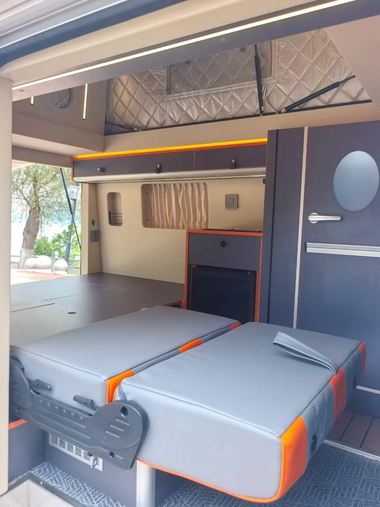 Jiangling Fushun short axis low top with raised roof small RV
