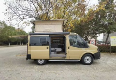 Jiangling Fushun Short Axle Ascending Camping Car