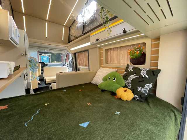 Heavy Duty Truck Pioneer Official Short Shaft Low Top Ascending Five Seat with Pulling Toilet