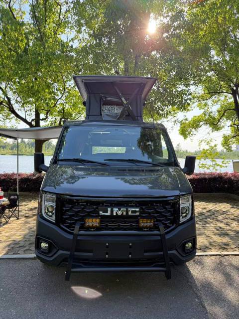Jiangling Fushun Short Axle Low Top with Ascending Roof RV Retro Style