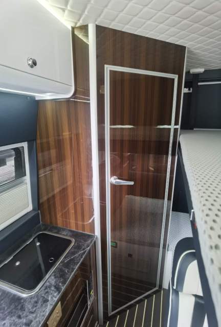 Datong V90 long wheelbase, high roof, rear wheel drive, twin tires, length 5.95, width 2, height 2.59