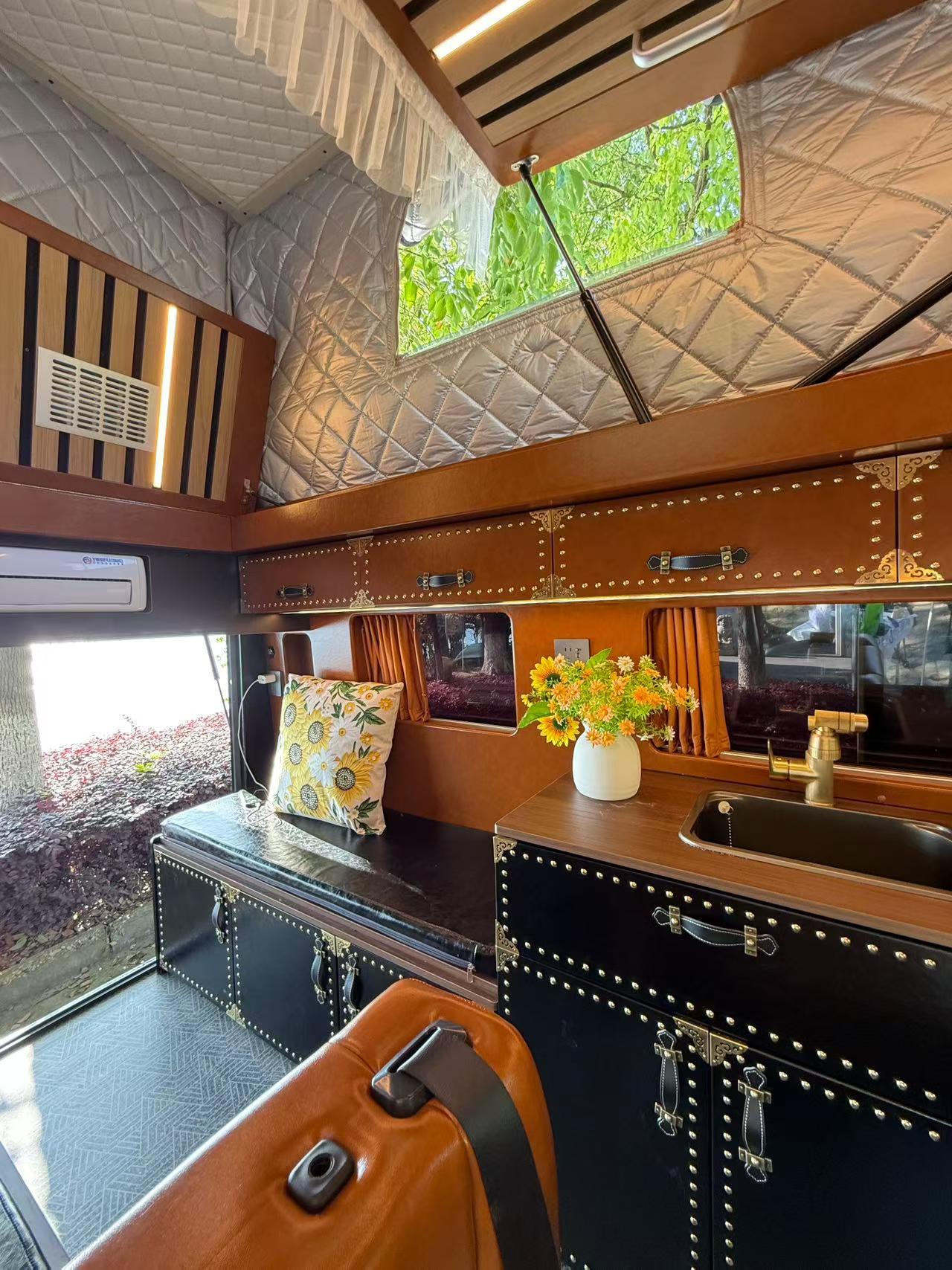 Jiangling Fushun Short Axle Low Top with Ascending Roof RV Retro Style