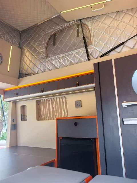 Jiangling Fushun short axis low top with raised roof small RV