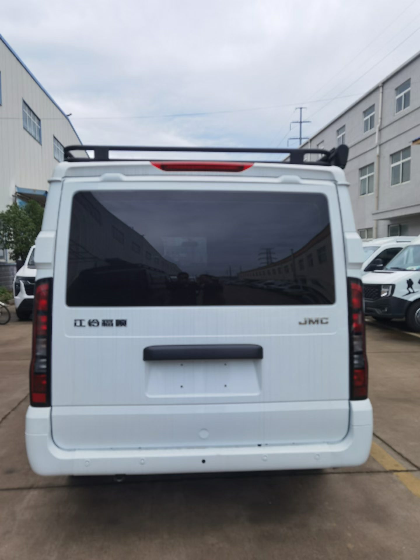 Jiangling Fushun Short Axle Low Top RV