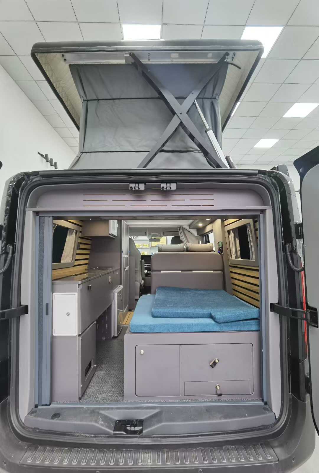 Heavy Duty Truck Pioneer Official Short Shaft Low Top Lift 4 Seats