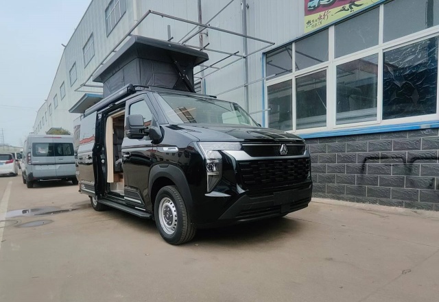26 Black Heavy-Duty Pioneer Officer Short Axle Low Roof with Rooftop Tent Camping Vehicle