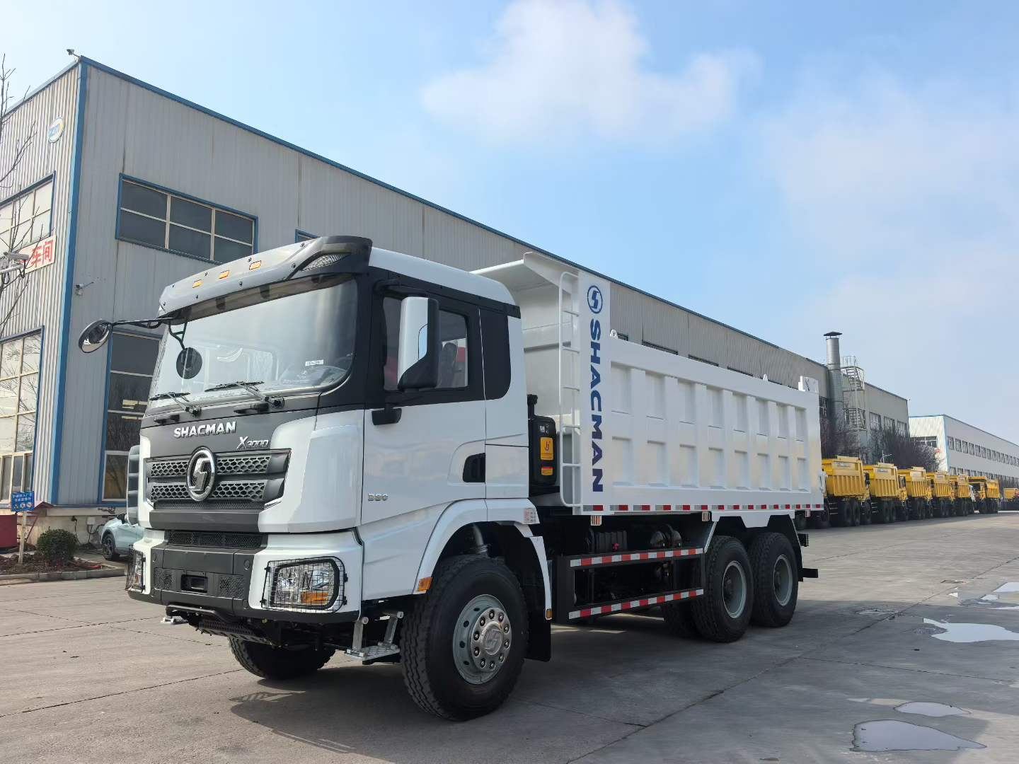 SHACMAN X3000 left-hand drive 380 horsepower Euro II 5.8-meter dump truck