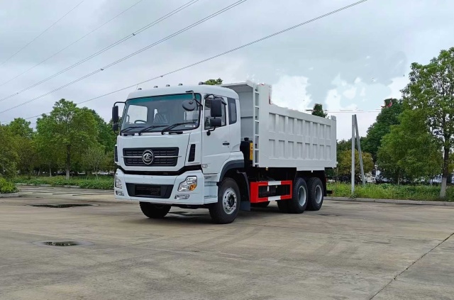 Cheng Li brand right-hand drive 6 × 4 dump truck