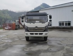 Dongfeng 4 × 2 dump truck