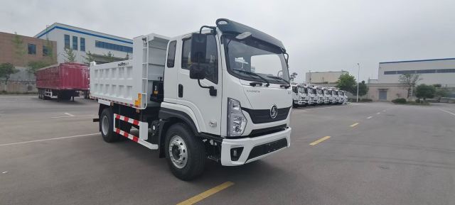 SHACMAN X7 4×2 Dump Truck