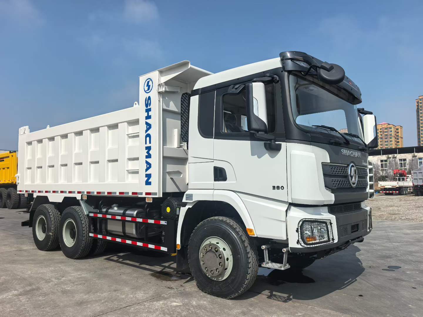 SHACMAN X3000 left-hand drive 380 horsepower Euro II 5.8-meter dump truck