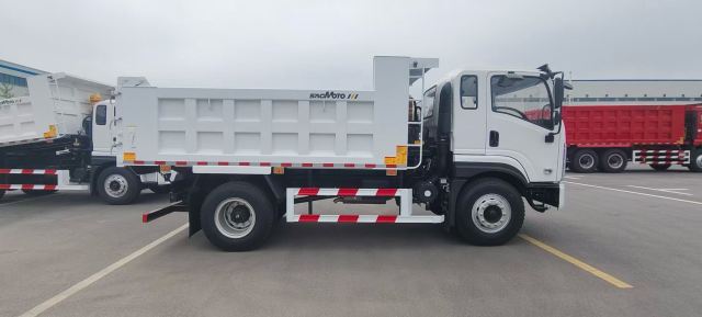 SHACMAN X7 4×2 Dump Truck