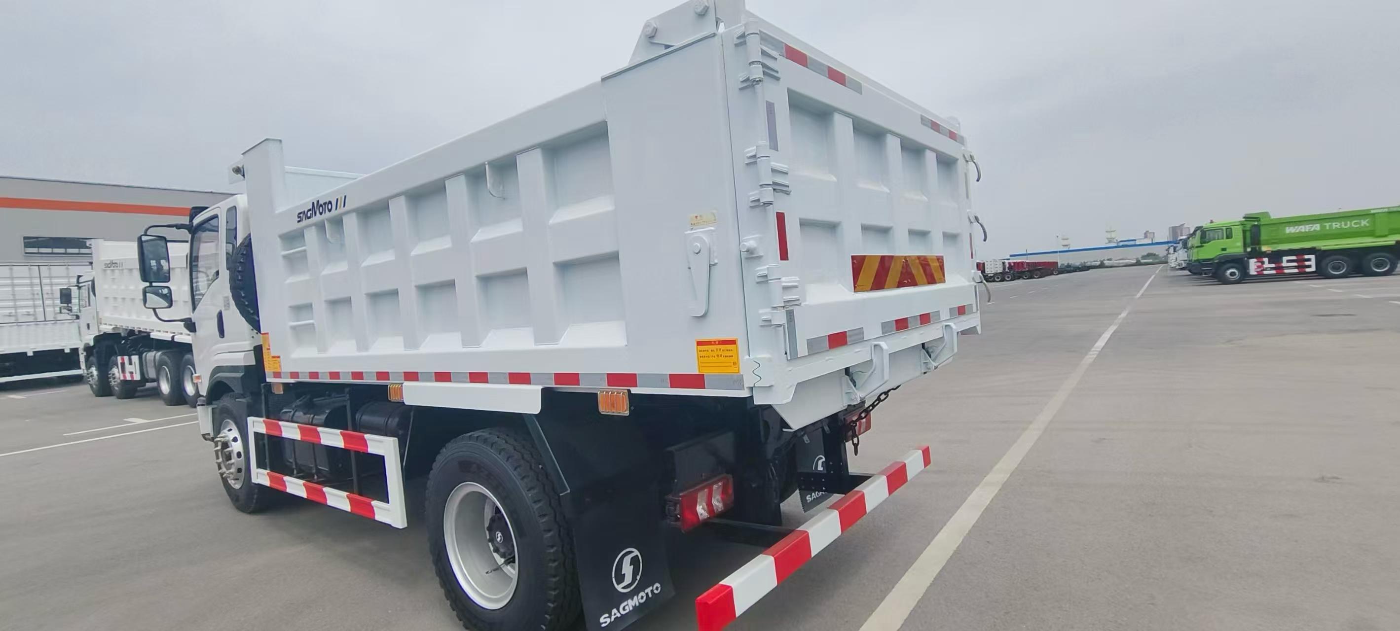 SHACMAN X7 4×2 Dump Truck