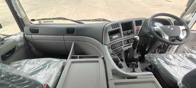 Cheng Li brand right-hand drive 6 × 4 dump truck