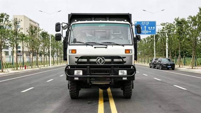 Dongfeng 4×4 Dump Truck