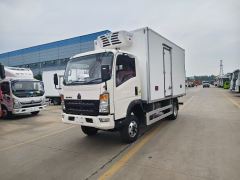 Sinotruk HOWO 4.2-meter Refrigerated Truck