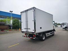 Sinotruk HOWO 4.2-meter Refrigerated Truck