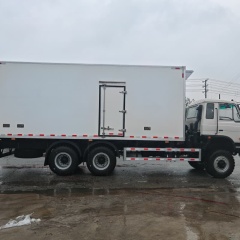 Dongfeng 6×6 Refrigerated Truck
