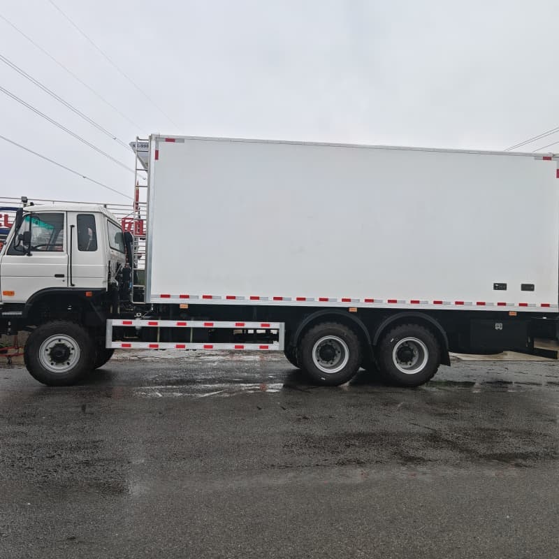 Dongfeng 6×6 Refrigerated Truck