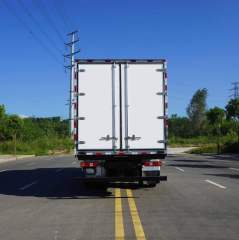 Shacman Delong L3000 Refrigerated Truck