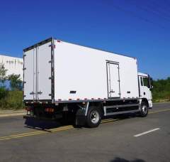 Shacman Delong L3000 Refrigerated Truck