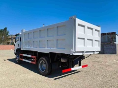 Isuzu four-wheel drive dump truck