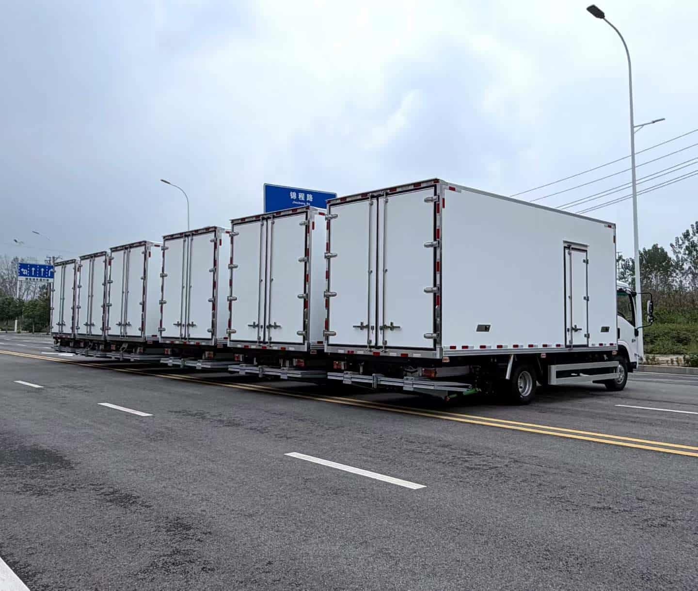 Isuzu KV100 refrigerated vehicle