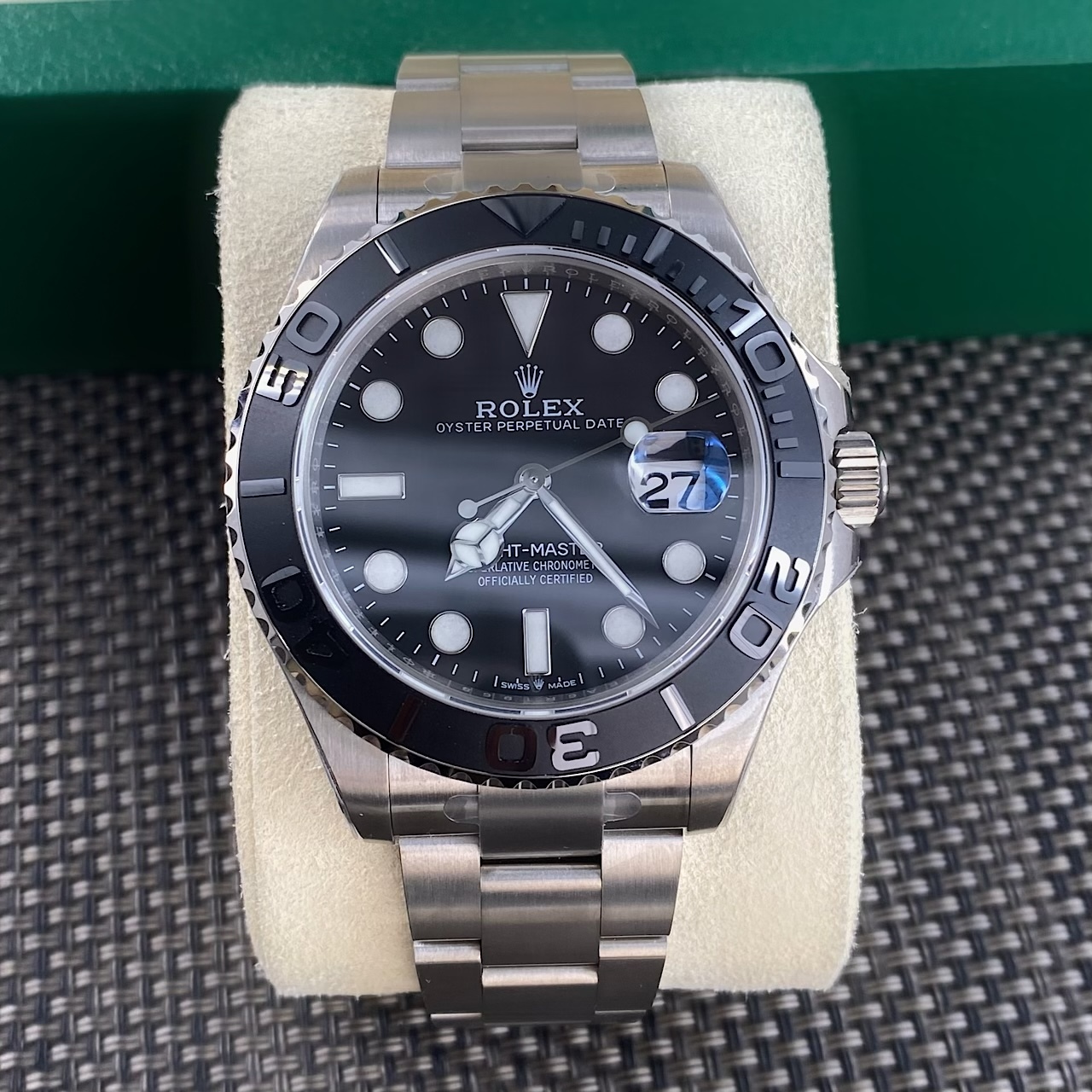 Gli orologi Rolex Yacht-Master sono ora disponibili in una versione leggera in titanio! Il Rolex Datejust 42 mm è un orologio elegante e versatile, pensato per uomini di successo.