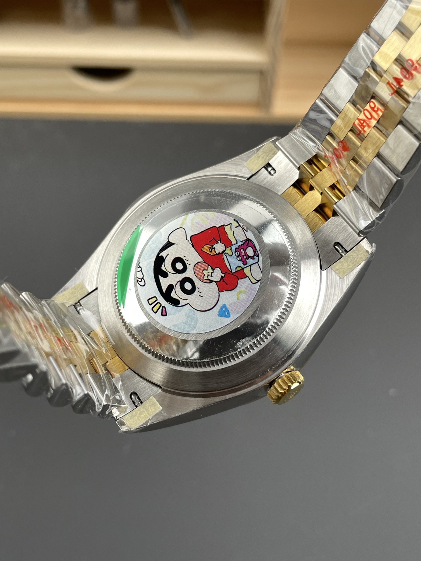 Orologio Rolex Datejust, quadrante oro champagne, 41 mm, calibro 3235: l'orologio per uomini di successo.
