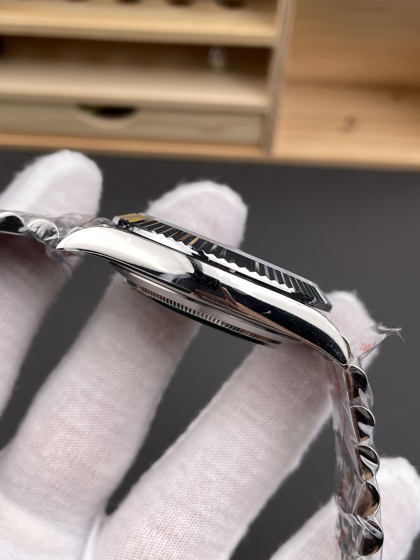 Rolex Datejust: simbolo di lusso e prestigio. L'orologio prediletto dagli uomini di successo.