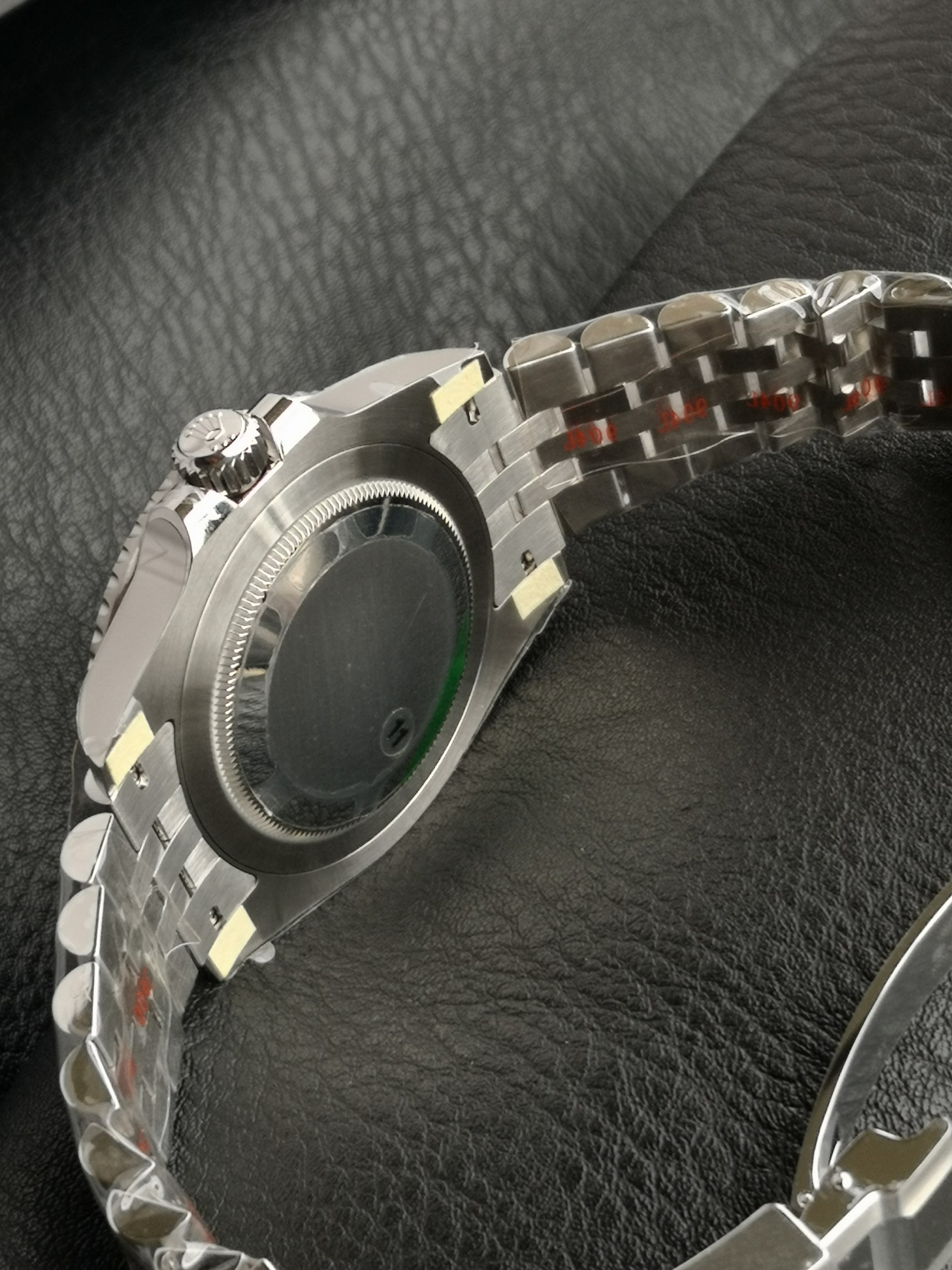 Rolex GMT-Master II "Left-Handed Sprite Bezel", un orologio globale rivoluzionario.
