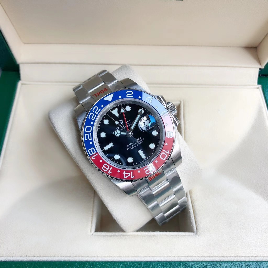 Rosso e blu, un classico senza tempo: l'orologio Rolex GMT-Master II "Pepsi Bezel"