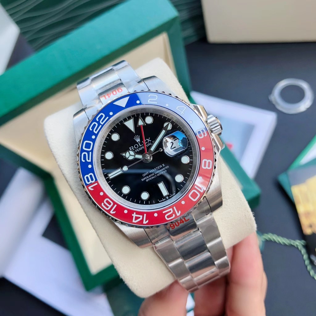 Rosso e blu, un classico senza tempo: l'orologio Rolex GMT-Master II "Pepsi Bezel"