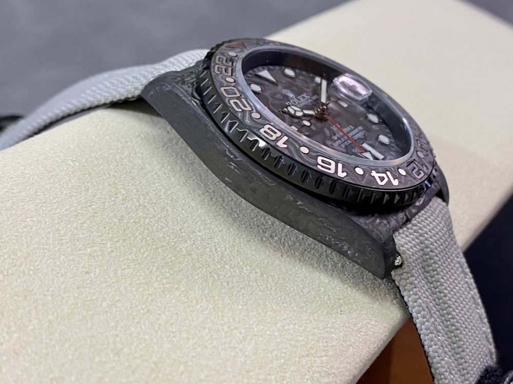 Scopri la leggenda e l'innovazione dell'orologio Rolex GMT-Master II Limited Edition.