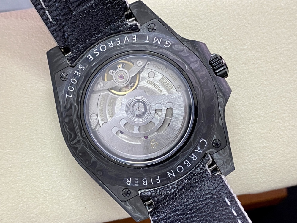 Scopri la leggenda e l'innovazione dell'orologio Rolex GMT-Master II Limited Edition.