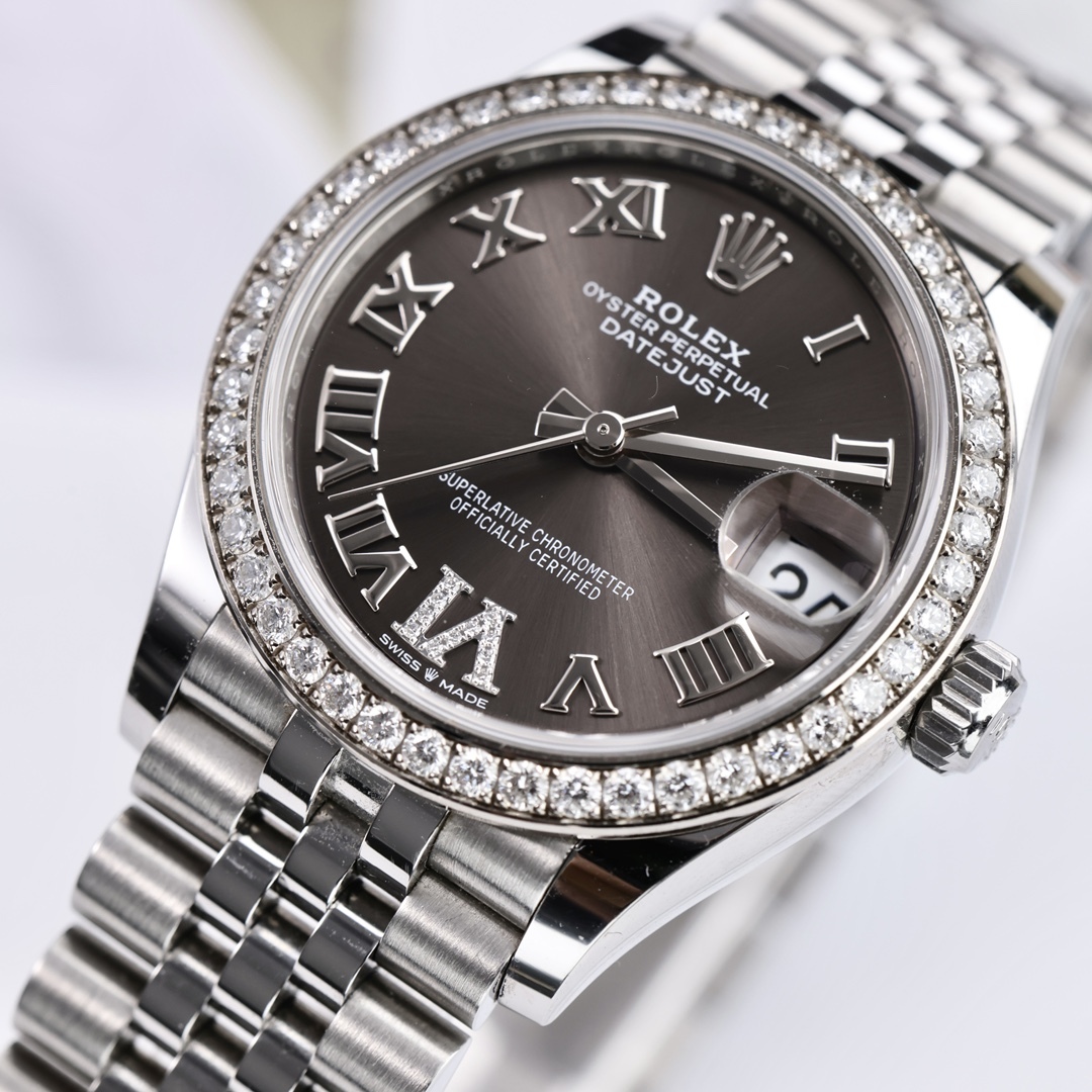 Rolex Datejust, lunetta con diamanti, numeri romani grigi, Vie diamanti, 31 mm.