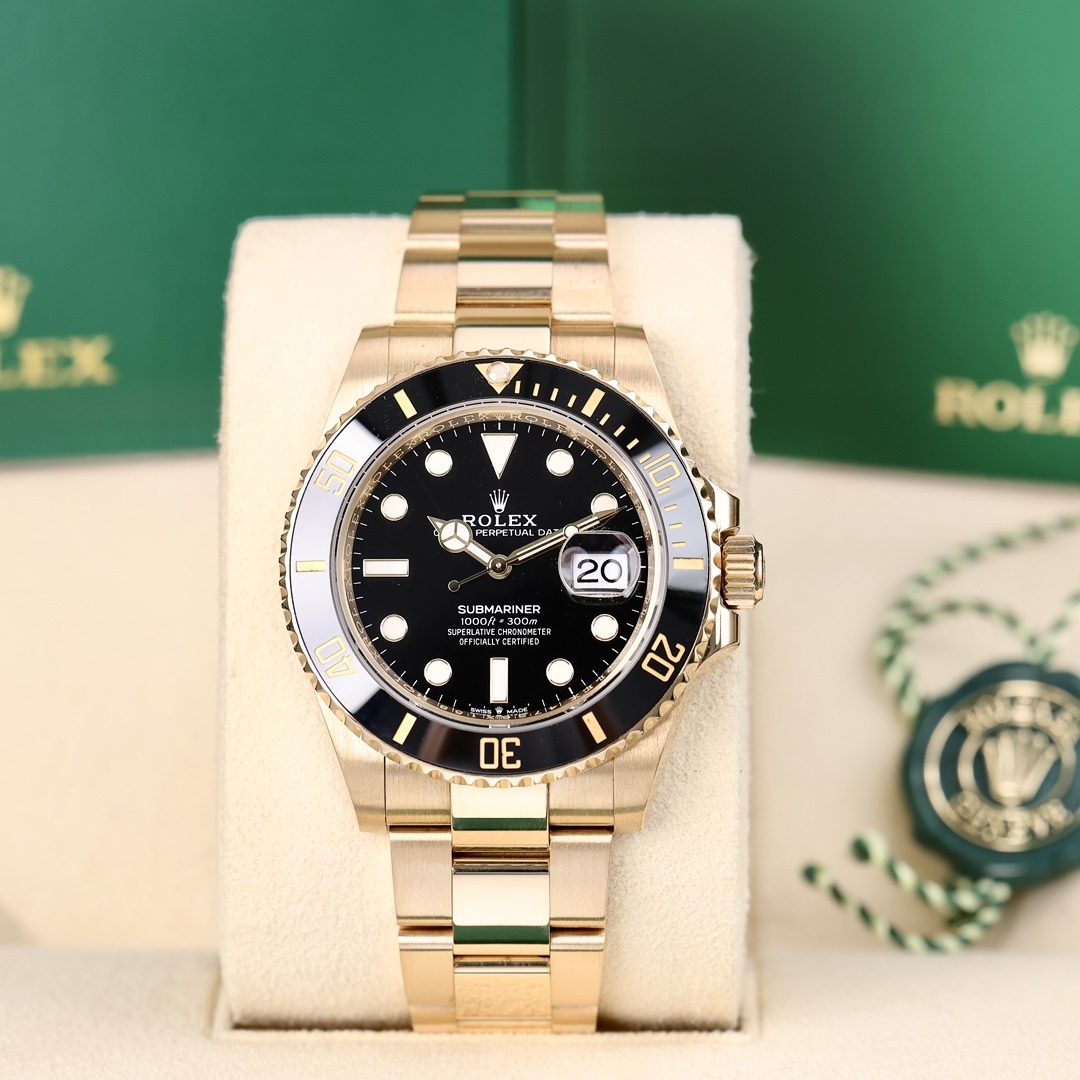 Orologio Rolex Submariner "Modello Submariner nero interamente in oro" Lusso e stile classico