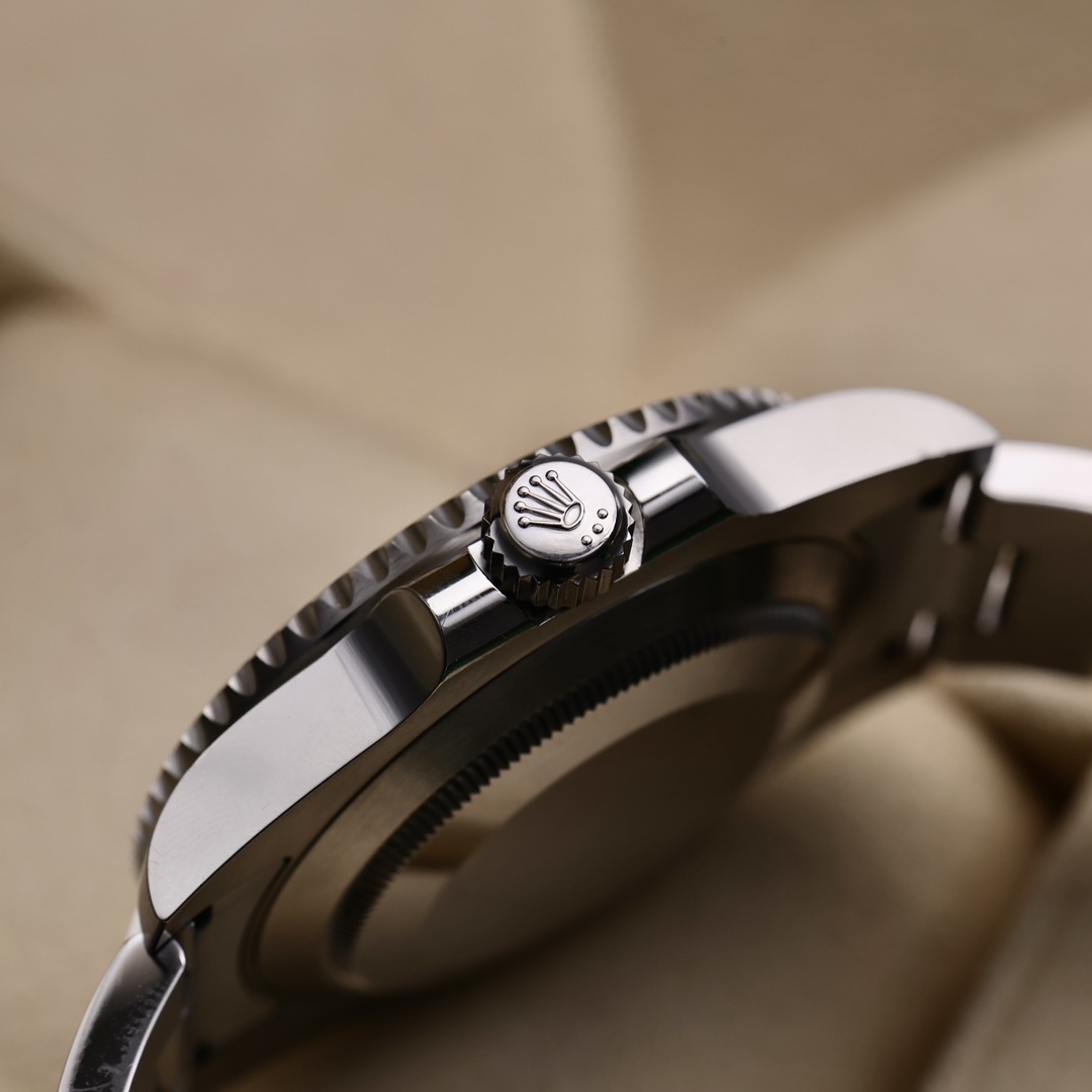 Orologio Rolex Submariner 116610LV-0002 con quadrante verde (Submariner verde 116610LV0002 con quadrante verde)beni di lusso di alta gamma